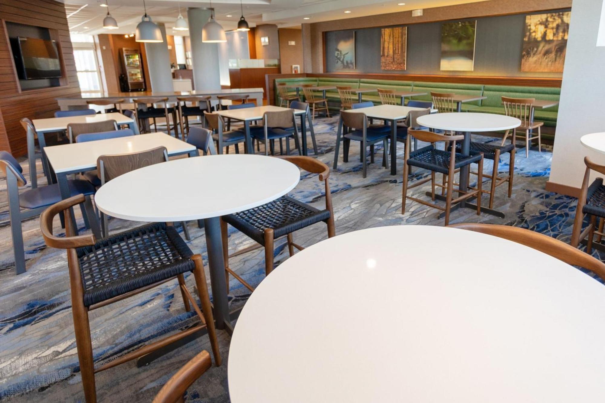 Fairfield Inn & Suites By Marriott Athens I-65 Bagian luar foto