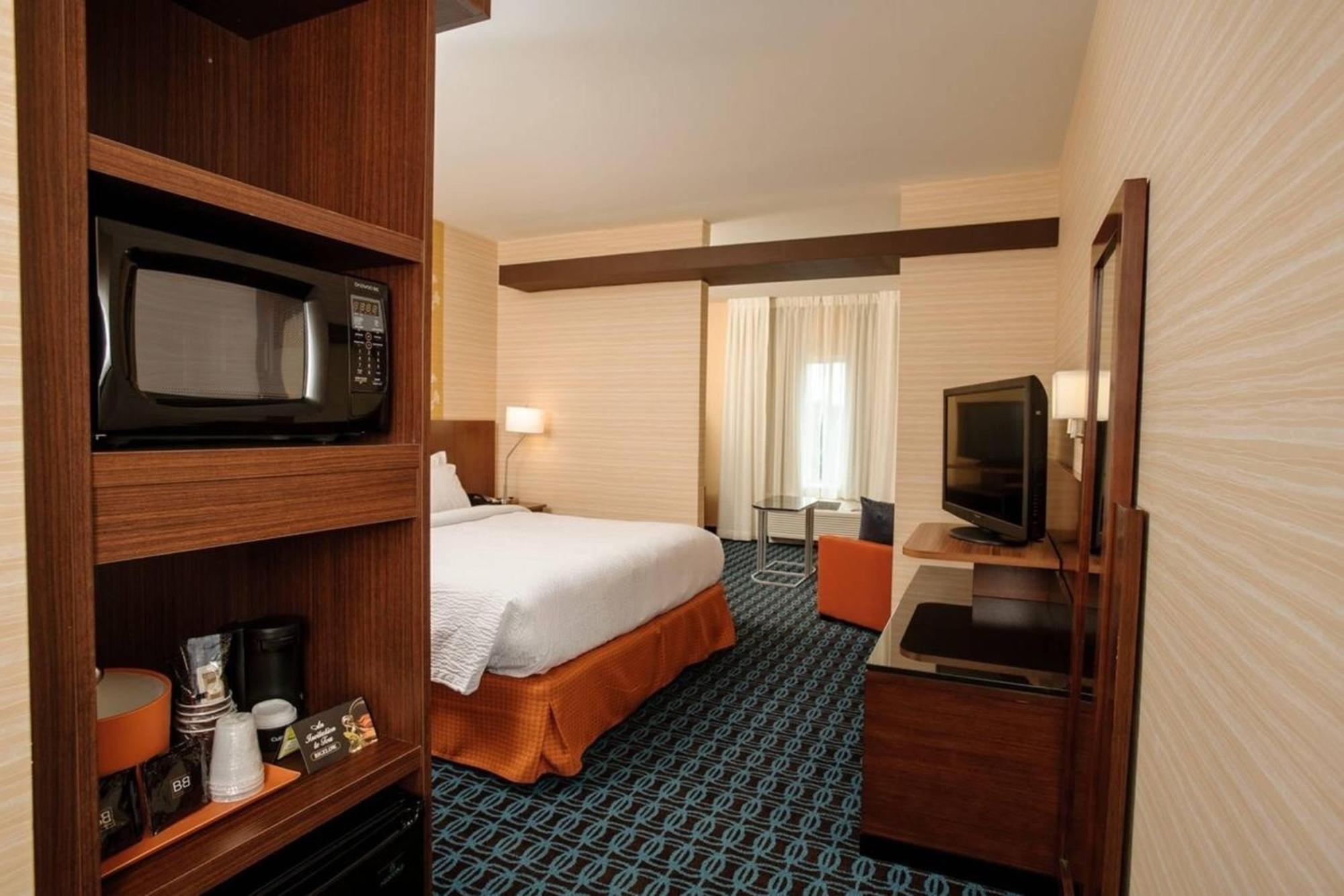 Fairfield Inn & Suites By Marriott Athens I-65 Bagian luar foto